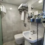 Gala Hotel *