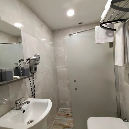 Hotel Gala With Free Parking